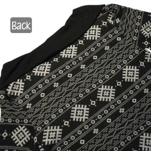 🟢No Boundaries Christmas Snowflake Aztec Print Sweater Dress Size Small Black - Picture 6 of 9